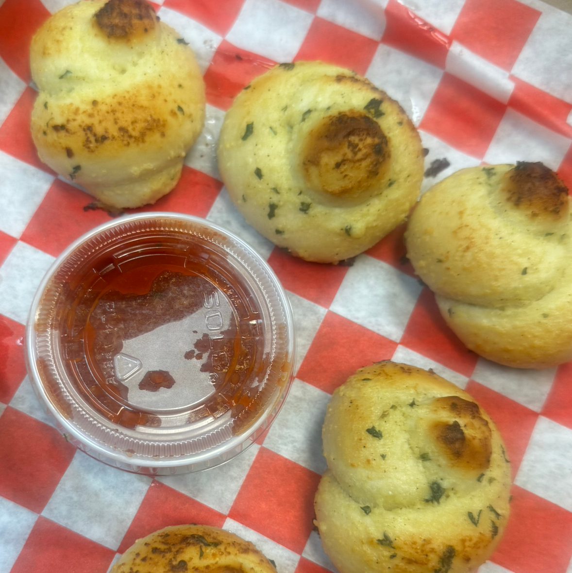 Garlic Butter Knots (6 Pcs).