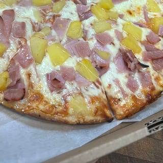 HAWAIIAN PIZZA