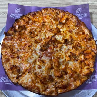 BUFFALO CHICKEN PIZZA